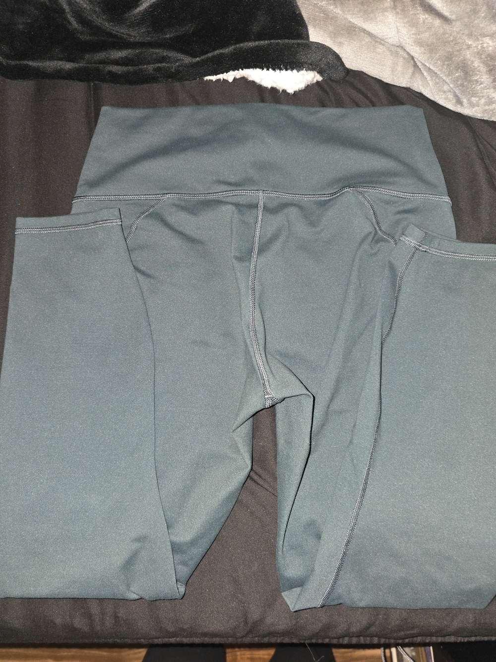 Fabletics Powerhold Green Leggings - Picture 7 of 7